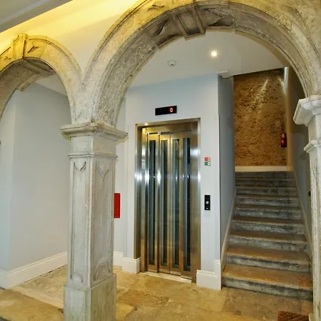 Downtown Apartment *